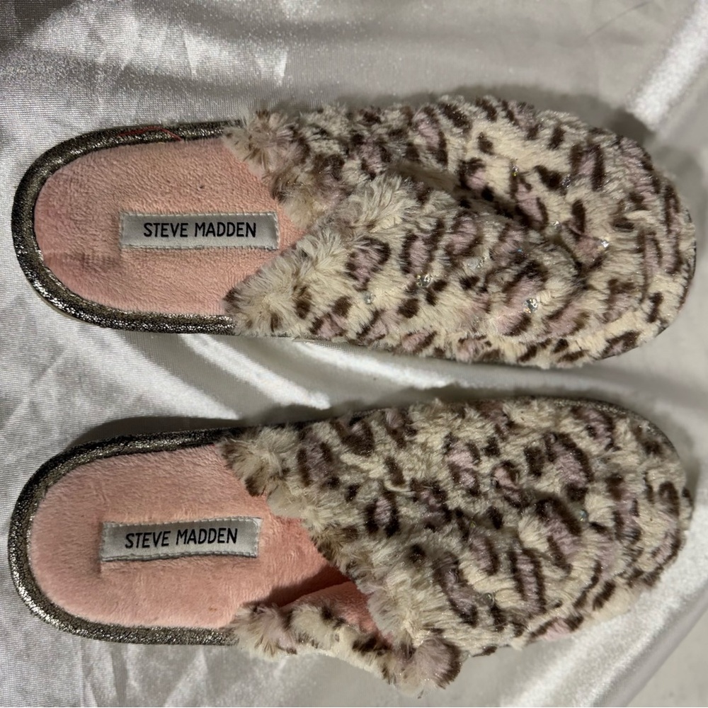 Leopard Print Faux Fur Sparkly Bedroom Slippers/Scuffs Sz 8/9 by Steve Madden